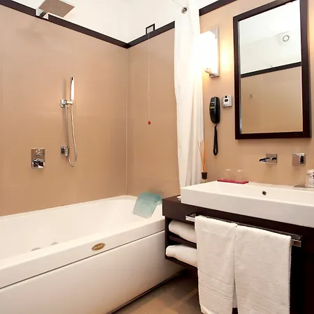 Les Fleurs Luxury House 4*
